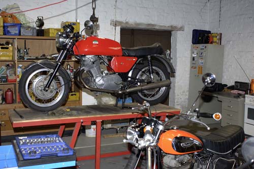 Wieder eingebauter Motor